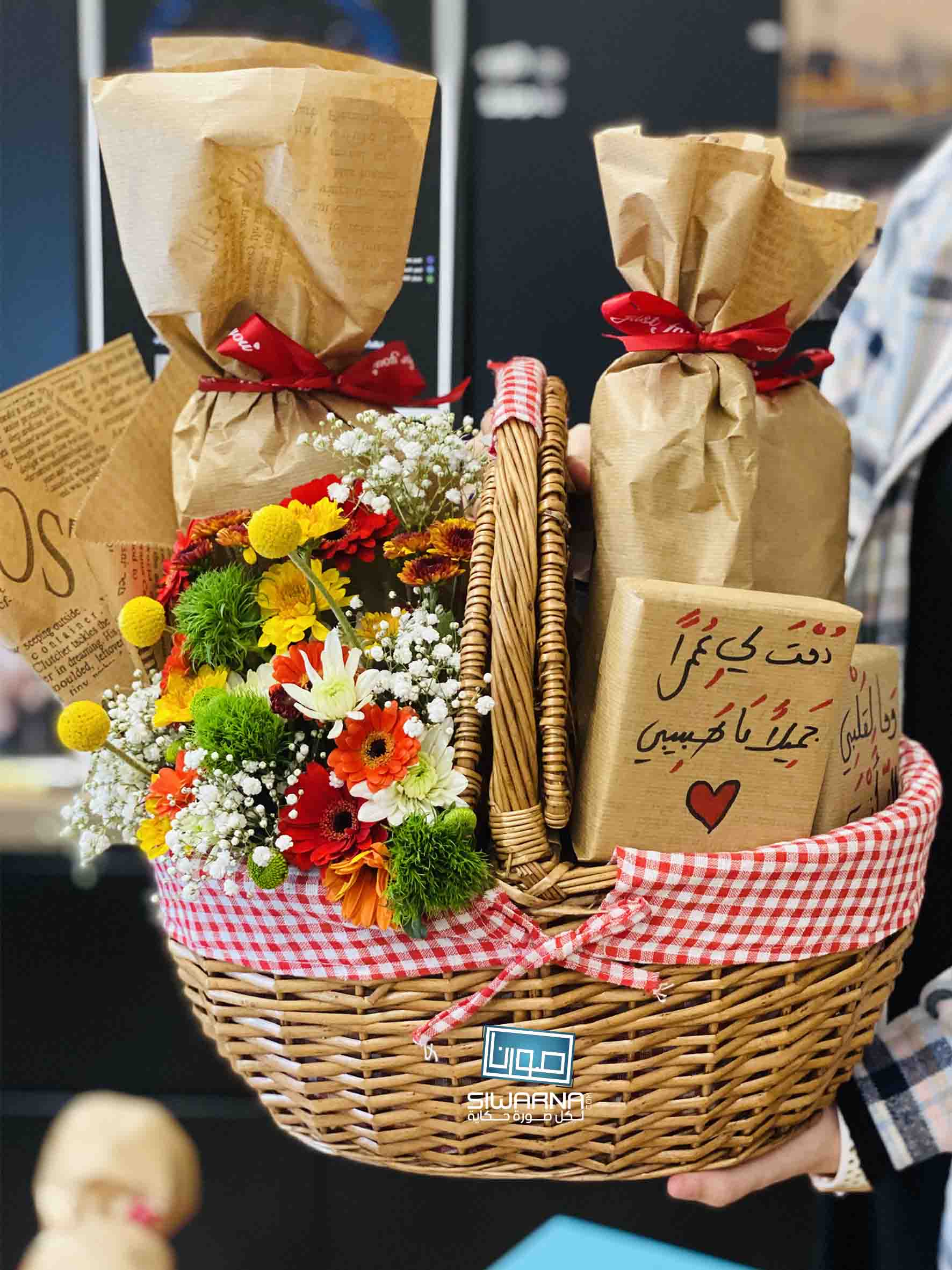 صناديق وتصاميم أزهار مميزة جًدا